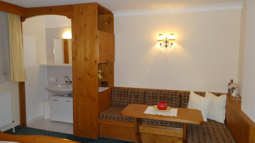 Haus Romantik Umhausen Zewnętrze zdjęcie